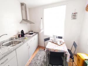Modern Apartment in Guimarães, 50 m², Balcony