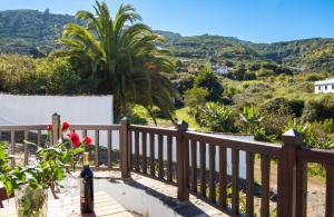 Charming Apartment in Los Silos, 80m² with Terrace