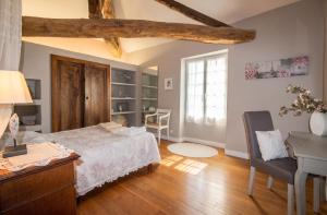 Appartement charmant à Castéra-Lectourois avec piscine partagée
