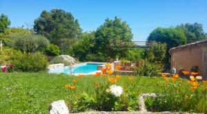 Appartement charmant à Castéra-Lectourois avec piscine partagée