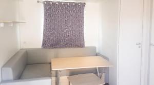 Bungalow with Shared Pool in Pataias + 30 m² + Pool.