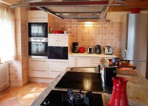 Cosy house with jacuzzi in Zugarramurdi