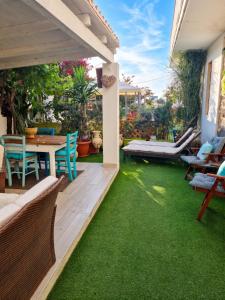 Charming Apartment Calasetta + Garden