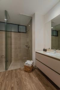 Apt en el Poblado Gym Pool y Jacuzzi