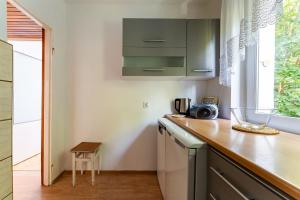 Spadzista Comfort Apartment by BookingHost