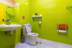Green Cube Capsule Hostel