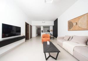 Chic 1BR with Balcony & Pool Access