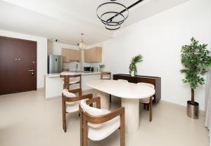 Seaside Hills 1BR with Sea View Balcony