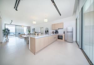 Premium 2 Bedroom Apartment with Maid Room and Sea Views in Seaside Hills