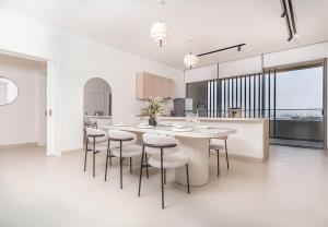 Premium 2 Bedroom Apartment with Maid Room and Sea Views in Seaside Hills