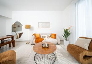 Gorgeous 1 Bed Apartment in Blue Bay Walk