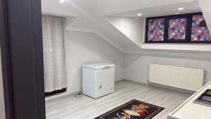 Cozy 2 Seprate Bedroom Apartment in Kkekmece with Stunning Views