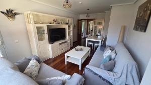 2 bedroom 2 bathroom apartment with pool and garage