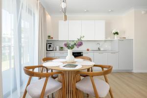 Rezydencja Niechorze D203 IDEALNY przy Plaży, Basen, Sauna i Jacuzzi w budynku - 5D Apartments