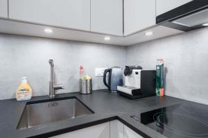 Cozy Diemtigtal Maisonette - Alpine Charm Parking