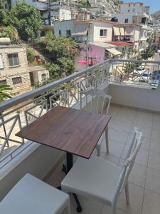 Henfjor Villa & Apartment
