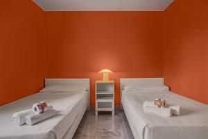 Bright 3BR Flat Central Shopping Area
