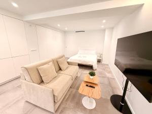 Modern Valencia Studio Near Nou Mestalla & Metro