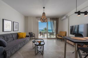 White Pearl Beach Front