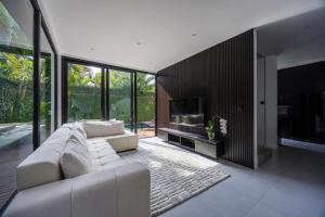 La Villa James - Luxury 4 BR Pool Villa