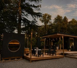 Wolegib Waterfront Retreat with Hot Tub