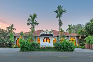 Bai Dinh Riverside Resort & Spa