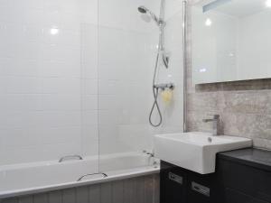 12A Elm Court