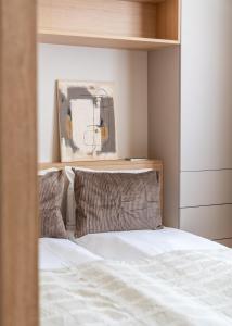 Sunny Retreat - Premium Studio - by Innorental