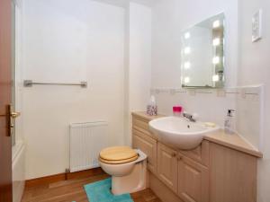 Holm Dell Apartment