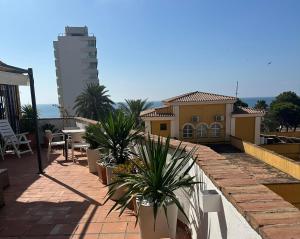 Penthouse - Beach - Sea View - Pool - 40 sqm Private Terrace - One Bedroom - Sleeping Alcove