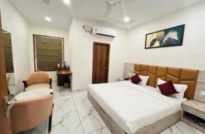FabHotel K9 Regency