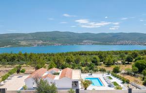 Stunning Home In Pridraga