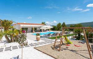 Stunning Home In Pridraga