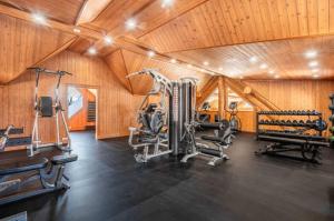 Spa Pool & Sauna - Laurentides Serenity