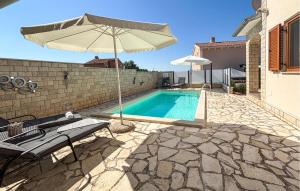 Stunning Home In Kastelir