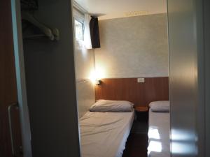 Comfortabele mobile homes met airco en eigen buitenruimte