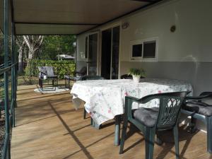 Comfortabele mobile homes met airco en eigen buitenruimte