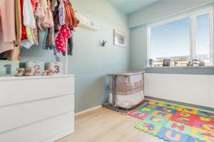 Spacious 4BR Family Home near Reykjavík and Grótta