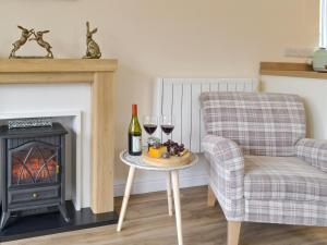 Hares Home - Uk10757