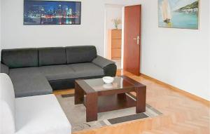 4 Bedroom Amazing Apartment In Supetar