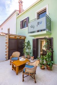 Casa Menta near Pula for 10 persons - private villa for families & friends with wellness
