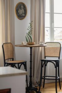 Stylish Apartment in Warsaws Old Town by Noclegi Renters