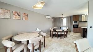 Villa César - Padel Privé, Piscine Chauffée, Maison climatisée - 1h10 de Paris
