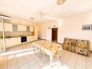 De Amicis Sea Home