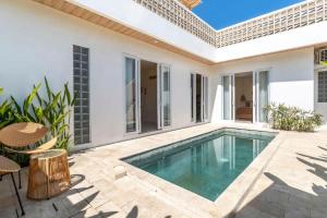 Villa Candi - Stylish Tropical Pool Villa
