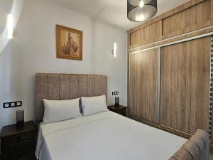 Andalous Family Apartment 26 - Piscine & Plage
