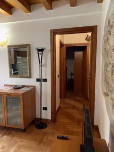 Mirella house Desenzano del Garda -Centro storico, 30 mt dal lago