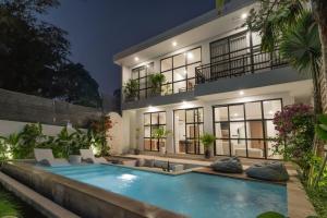Modern New Villa Bordering Canggu, Ricefield View