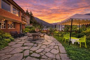 Manu Villa Manali - A Beautiful Cottage towards Snow Capped Mountain