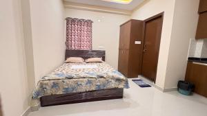 Vaaraahi Elite Guest House N2